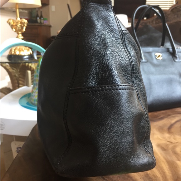 🔴TRADED🔴 Chanel Caviar black tote shoulder bag - Picture 2 of 8